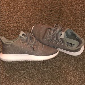 Adidas tubular sneakers (army green with shimmer)